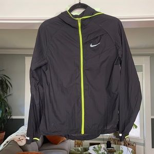 Nike Impossibly Light Hoodie Running Highlighter